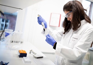 Венесуэлада Россия вакцинасини оммавий эмлаш бошланади