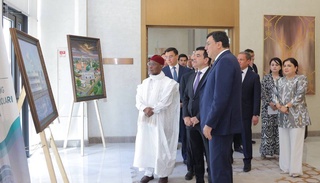 В Хиве открылась выставка картин стран - членов ОИС