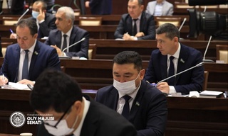 Вазирлар Маҳкамасига парламент сўрови юбориш масаласи муҳокама қилинди