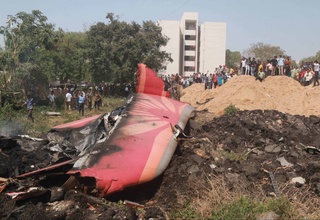 News18: на месте крушения самолета в Индии нашли черные ящики