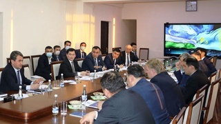 Қозоғистон билан темир йўл ва авиа транспорти алоқалари кучайтирилади