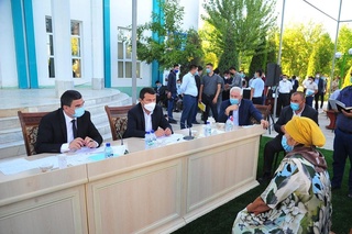 Сайёр қабул: муаммолар жойида ҳал этилди