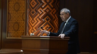 Нарушившие неприкосновенность денежных средств на банковском счету предпринимателя могут быть лишены свободы на срок до 7 лет