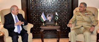 Абдулазиз Комилов Исломободда Покистон Қуролли кучлари Қуруқлик қўшинлари қўмондони билан учрашди