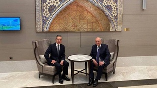 Абдулазиз Камилов встретился с главой МИД КНР