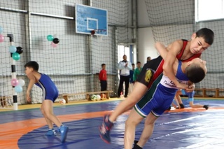 Жиззахнинг иккита туманида спорт мажмуа фойдаланишга топширилди