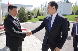 Рассмотрены дальнейшие шаги по углублению узбекско-кыргызского сотрудничества