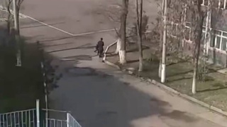 Бегона эркак ёш болани ўғирлаётгани айтилган хабарга изоҳ берилди