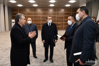 President becomes acquainted with Fergana’s new enterprises
