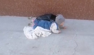 Sirdaryolik ayol 7 oylik bolasini Samarqand koʻchalariga tashlab ketdi