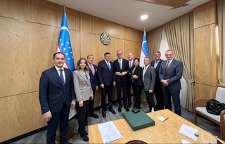 Обсуждены вопросы налаживания прямых чартерных рейсов из Германии в Самарканд