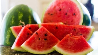 Вкусный и полезный: три причины есть арбуз