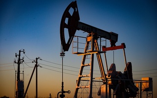 Дунёда нефть нархлари пасайди