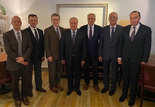 Абдулазиз Комилов Залмай Ҳалилзод билан музокара ўтказди