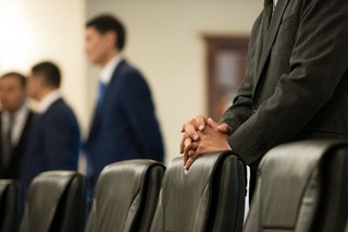 Cурхондарёда аҳоли муаммолари билан ишламаган раҳбарлар ишдан олинди