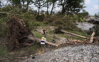 NYT: Texasdagi suv toshqini qurbonlari soni 104 nafarga yetdi