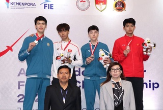 Узбекистанские саблисты вновь на пьедестале чемпионата Азии