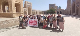 Международные путешественники автокараваном из 16 автодомов прибыли в Узбекистан