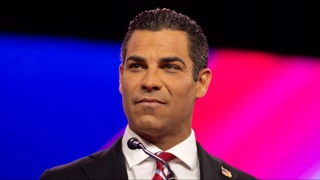 Mayami meri Frensis Suares AQSh prezidentligiga nomzodini ilgari suradi