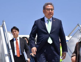 В Ташкент с визитом прибыл глава МИД Южной Кореи