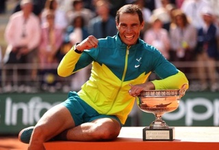 Рафаэль Надаль на уколах выиграл Roland Garros и остался