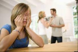 Аёлларнинг ҳар учинчиси турмуш ўртоғи томонидан ўзига нисбатан зўравонлик содир этилган деб билади — Сўровнома