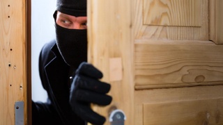 Нияти бузуқ оёғидан йитади