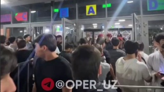 Сохта чипта билан концерт дастурига киришга уринган мухлислар саройга қўйилмади