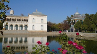 Cитораи Моҳи Хосса – тарихий жой номими ёки исм?