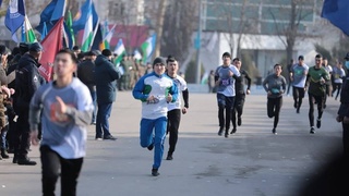 В Ташкенте прошел 10-километровый забег «Я победил», посвященный 30-летию Вооруженных сил Узбекистана