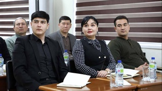 Информационные службы - связующее звено между государством и обществом