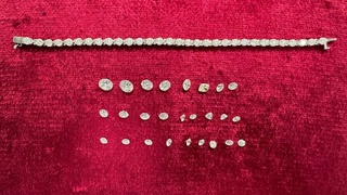 Тошкент халқаро аэропортида 1,8 млрд сўмлик олмосларни олиб киришга уринган шахслар тўхтатиб қолинди