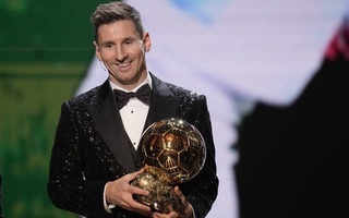 Месси в седьмой раз стал обладателем «Золотого мяча»