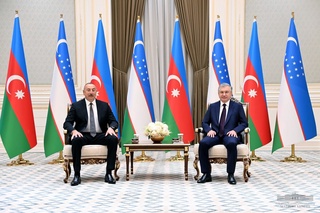 Uzbekistan, Azerbaijan Presidents hold a meeting in a contracted format