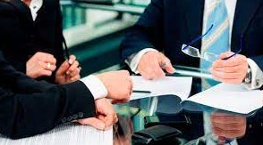 Xorijiy davlatlar adliya organlarining norma ijodkorligi faoliyatida nimalarga eʼtibor qaratilgan?