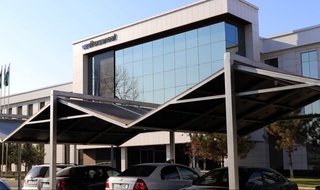 "O'zeltexsanoat" binosiga quyosh fotoelektr stantsiyasi o'rnatildi