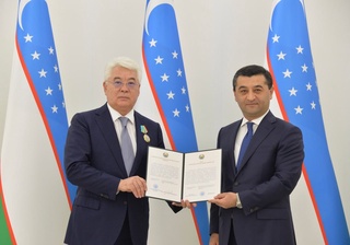 Қозоғистоннинг Ўзбекистондаги элчиси “Дўстлик” ордени билан мукофотланди