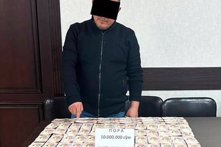 Бўкада “ҳожатбарор” солиқ инспектори пора билан ушланди