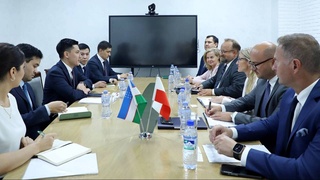 Дар ВССС бо ҳайати вакилони саноати дорусозии Полша мулоқот барпо гардид