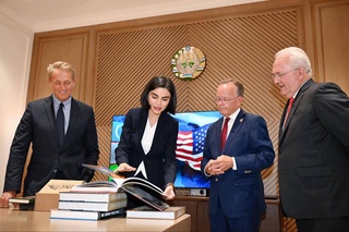 Саида Мирзиёева встретилась с членами Сената и деловых кругов США