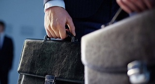 Раҳбар кадрларнинг жойини ўзгартириб туриш ўзини оқлайдими?