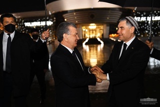 Uzbekistan, Turkmenistan Presidents visit the Turkmenbashi Ruhy Complex