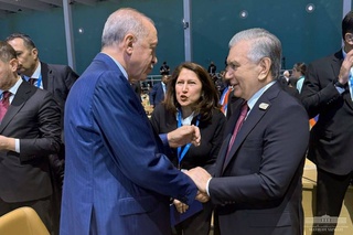 Бокудаги COP29 саммити доирасида Президентимиз бир нечта норасмий суҳбатлар ўтказди