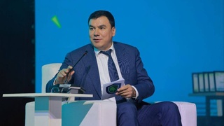 Азиз Абдуҳакимов бо ҷавонони фаъол муколамаи кушод баргузор намуд