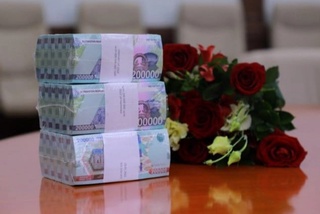 Ходимларга қандай ҳолатларда “байрам пули” тўлаб берилади?