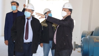 Сенаторлар Навоийда: кун тартибидан ижтимоий-иқтисодий масалалар ўрин олган