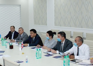 Toshkentdagi Britaniya menejment universiteti va Navoiy davlat pedagogika instituti oʻrtasida memorandum imzolandi