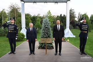 Uzbekistan, Azerbaijan Presidents plant a tree together as a symbol of new aspirations