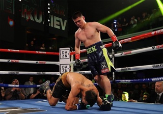 Бектемир Мелиқўзиев проф боксдаги 7-жангида америкалик рақибини 3-раунддаёқ нокаутга учратди