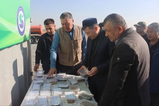 В Карманинском районе Навоийской области создается сад галофитных растений